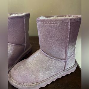 Bearpaw boots size 1